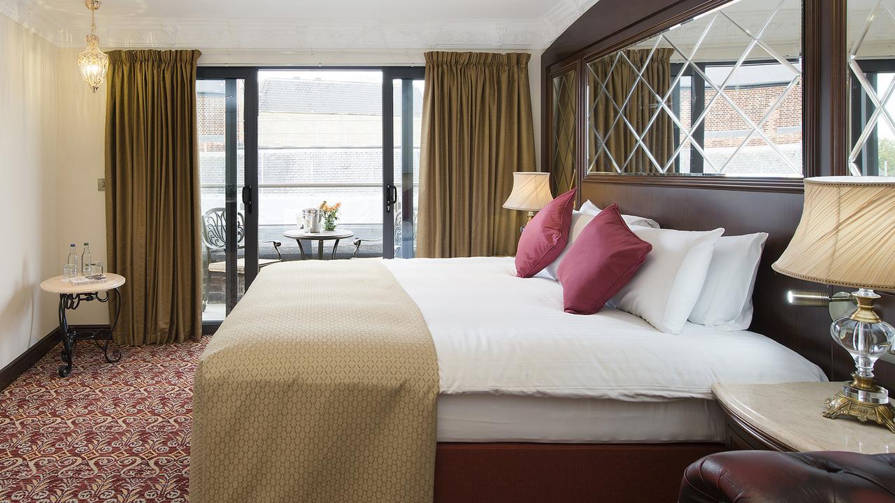 The George Street Hotel Oxford Exteriér fotografie A bedroom at the hotel