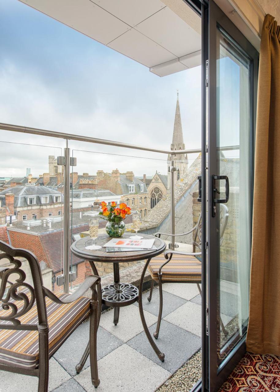 The George Street Hotel Oxford Exteriér fotografie A balcony at the hotel